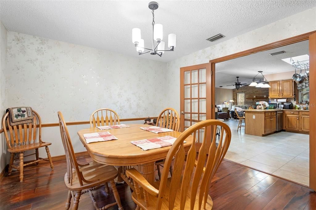 For Sale: $375,000 (3 beds, 2 baths, 2038 Square Feet)