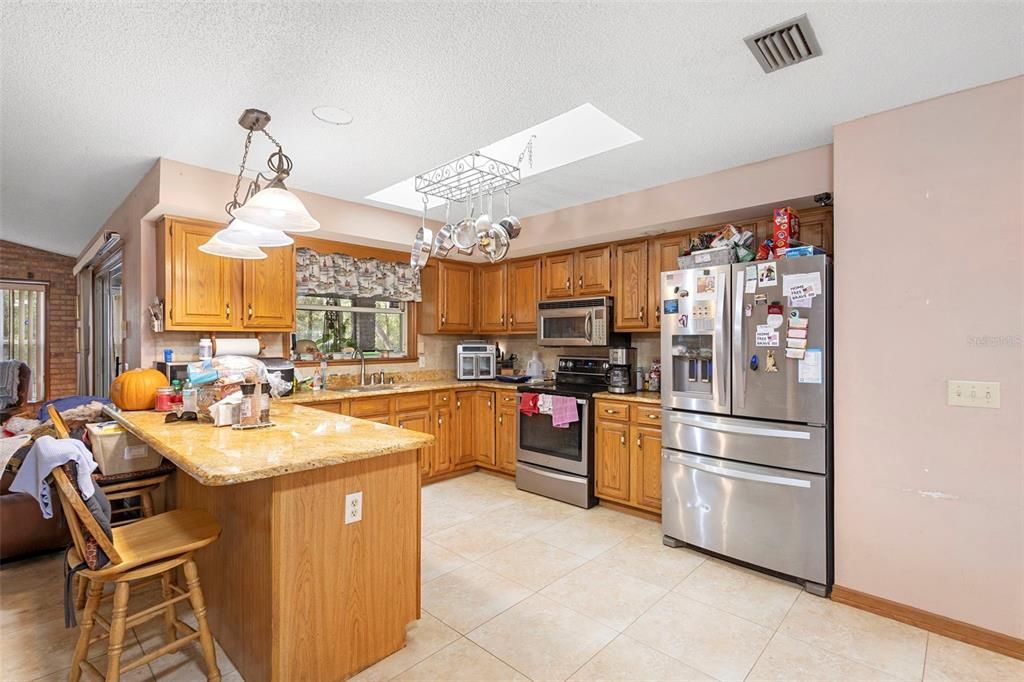 For Sale: $375,000 (3 beds, 2 baths, 2038 Square Feet)