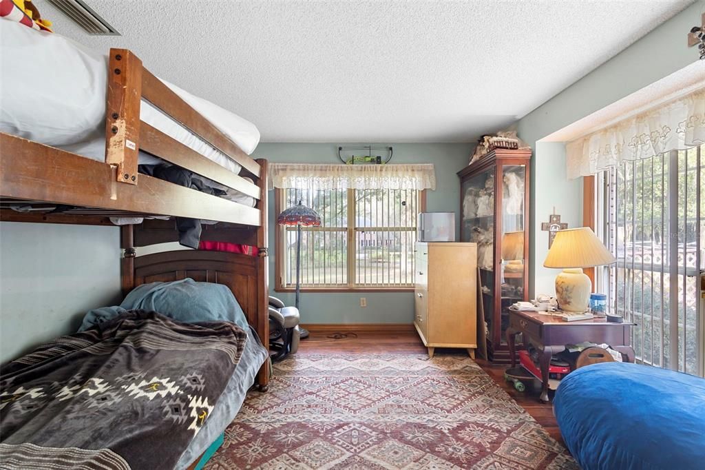 For Sale: $375,000 (3 beds, 2 baths, 2038 Square Feet)