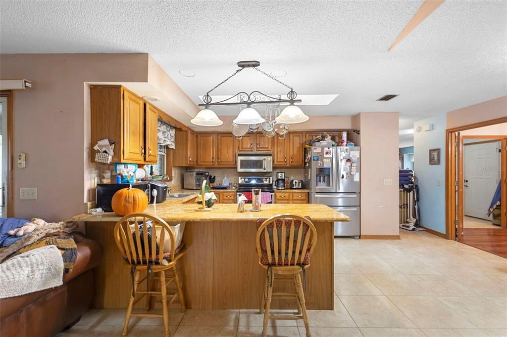 For Sale: $375,000 (3 beds, 2 baths, 2038 Square Feet)