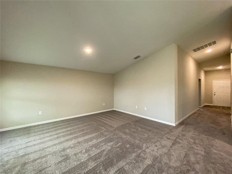 出租: $2,350 (4 贝兹, 2 浴室, 1850 平方英尺)