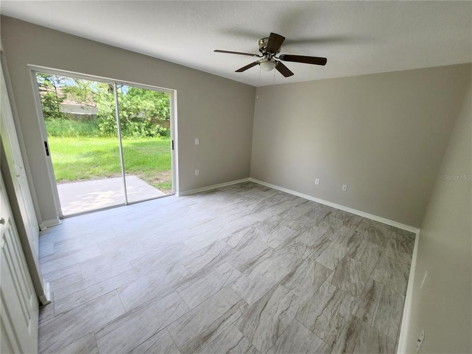 For Rent: $2,000 (4 beds, 2 baths, 1636 Square Feet)