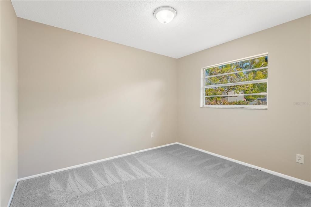 На продажу: $299,900 (3 спален, 1 ванн, 861 Квадратных фут)