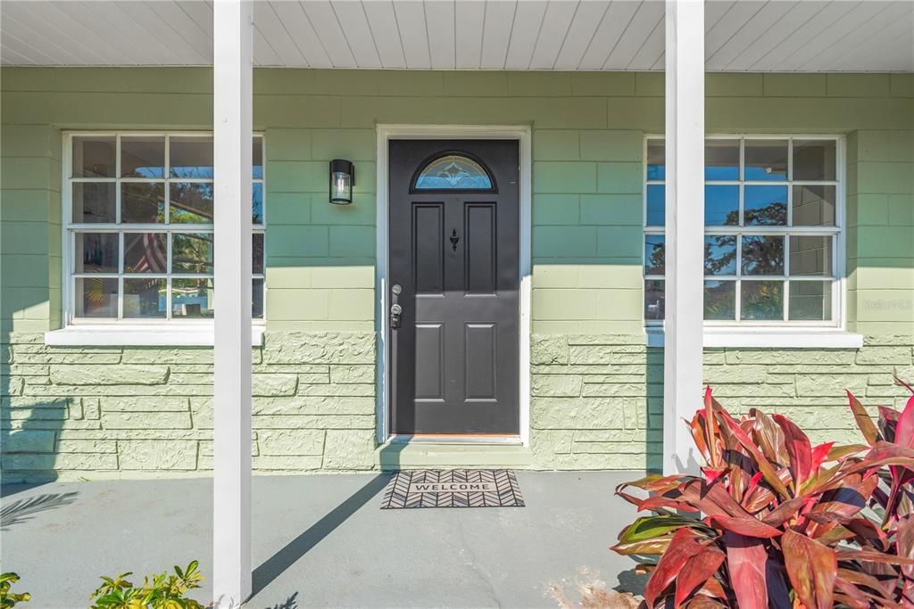 На продажу: $299,900 (3 спален, 1 ванн, 861 Квадратных фут)