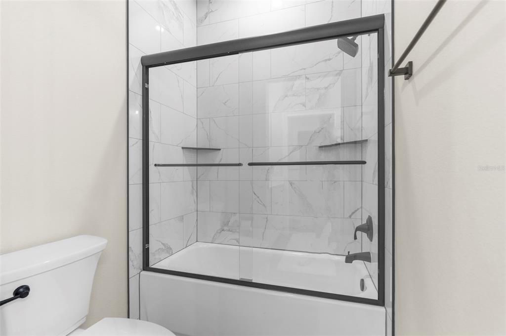 For Sale: $439,900 (4 beds, 2 baths, 2131 Square Feet)