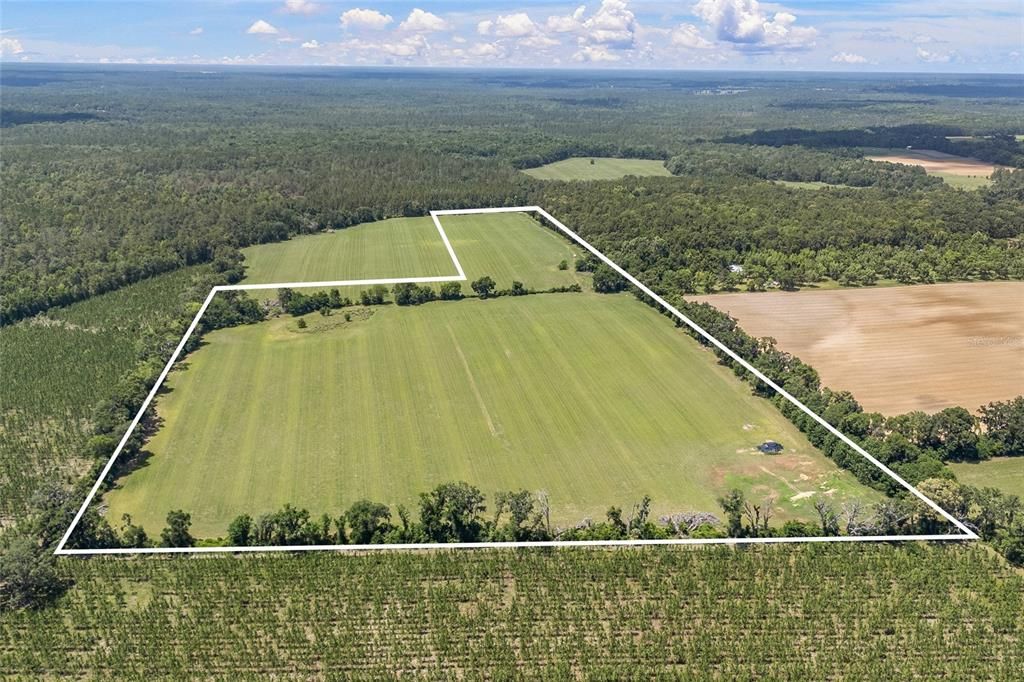 En Venta: $1,750,000 (119.00 acres)