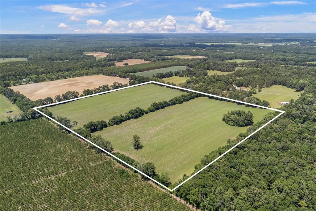 En Venta: $1,750,000 (119.00 acres)