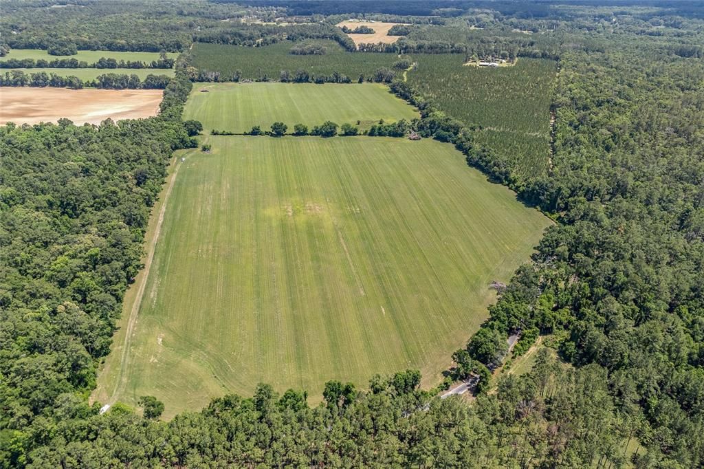 En Venta: $1,750,000 (119.00 acres)