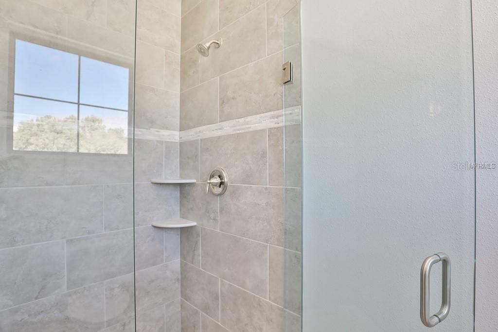 For Rent: $3,500 (3 beds, 2 baths, 1420 Square Feet)