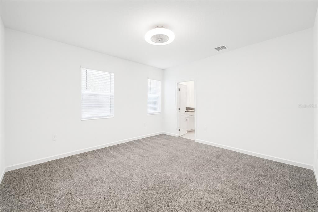 В аренду: $2,200 (4 спален, 3 ванн, 2006 Квадратных фут)