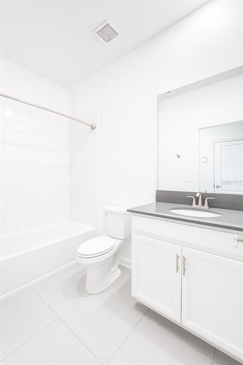 В аренду: $2,200 (4 спален, 3 ванн, 2006 Квадратных фут)