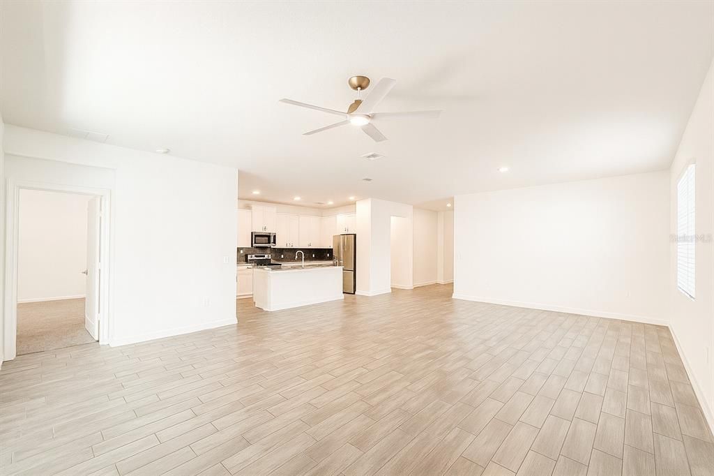 В аренду: $2,200 (4 спален, 3 ванн, 2006 Квадратных фут)