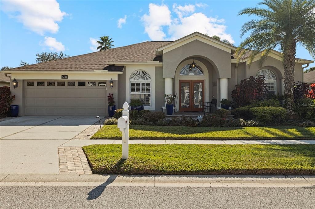 For Sale: $585,000 (4 beds, 3 baths, 2554 Square Feet)