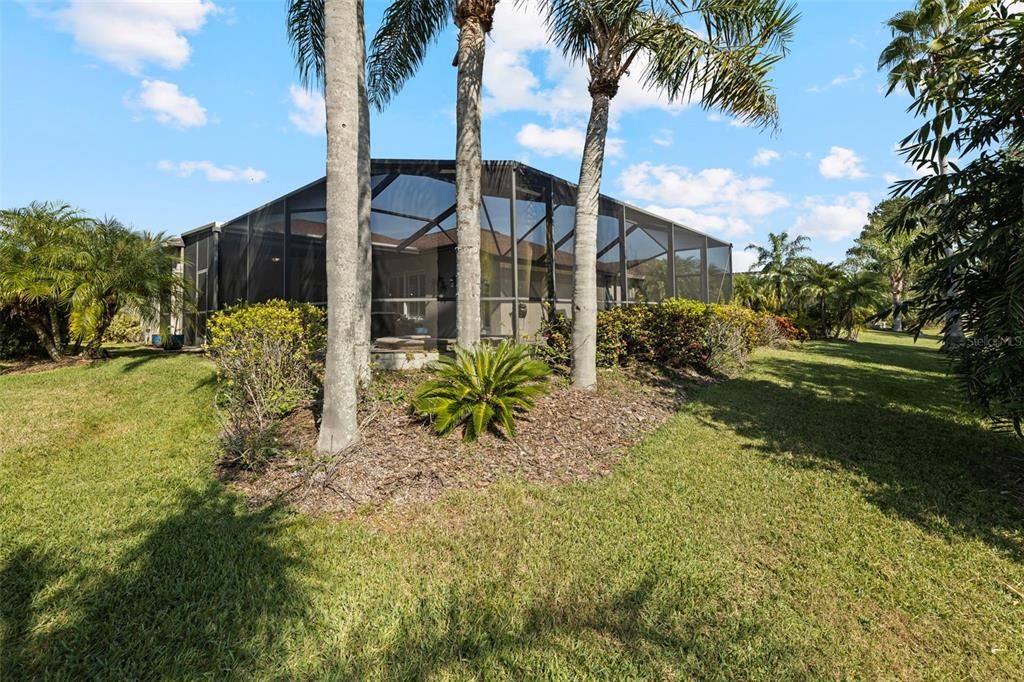 For Sale: $585,000 (4 beds, 3 baths, 2554 Square Feet)