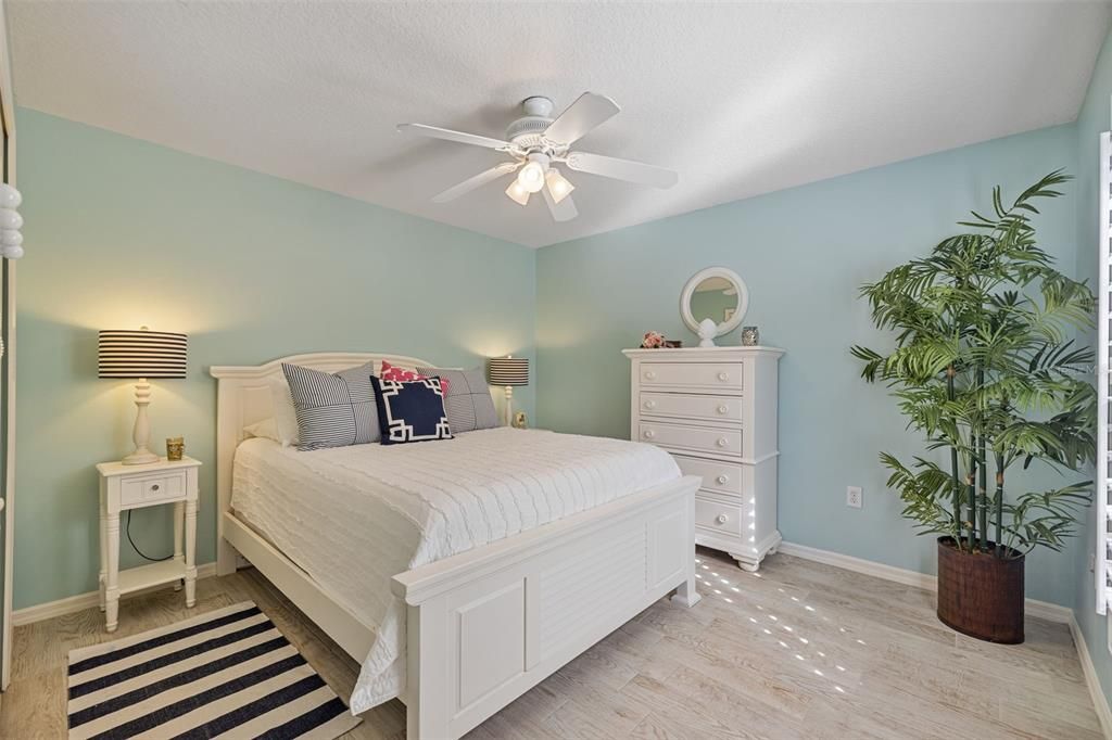 For Sale: $585,000 (4 beds, 3 baths, 2554 Square Feet)