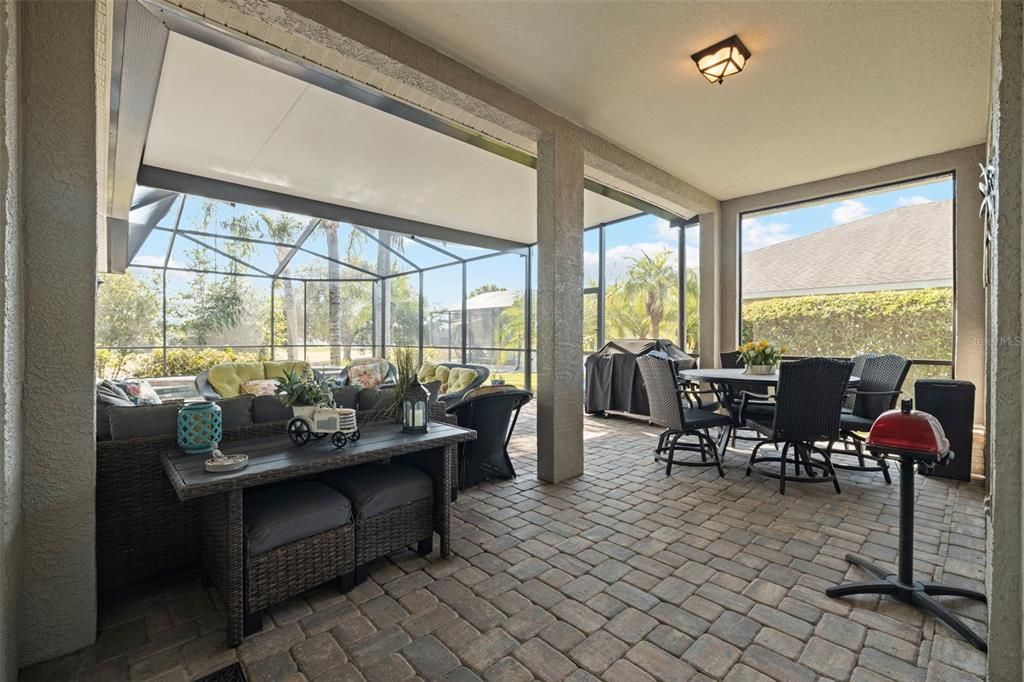 For Sale: $585,000 (4 beds, 3 baths, 2554 Square Feet)