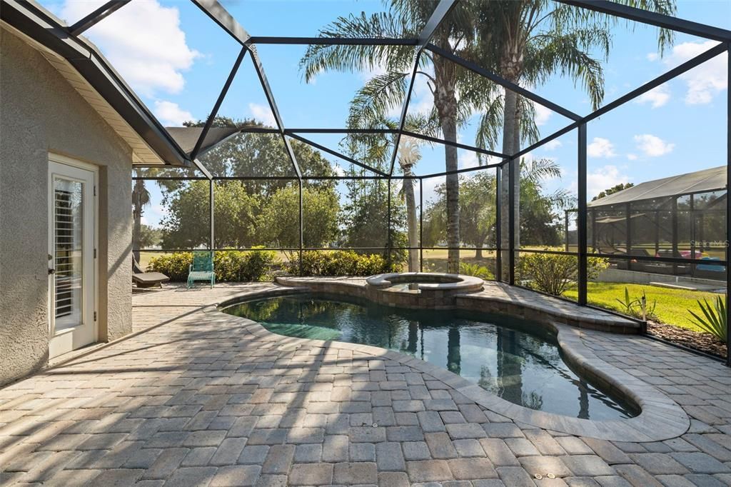 For Sale: $585,000 (4 beds, 3 baths, 2554 Square Feet)