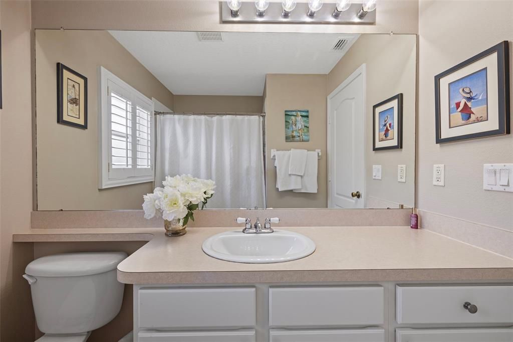 For Sale: $585,000 (4 beds, 3 baths, 2554 Square Feet)