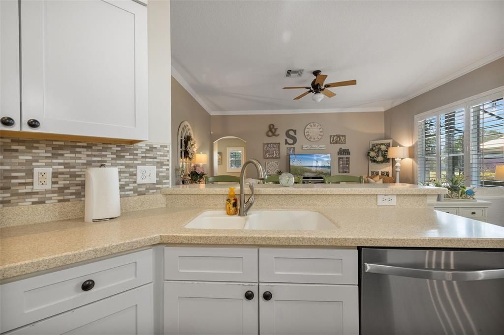 For Sale: $585,000 (4 beds, 3 baths, 2554 Square Feet)