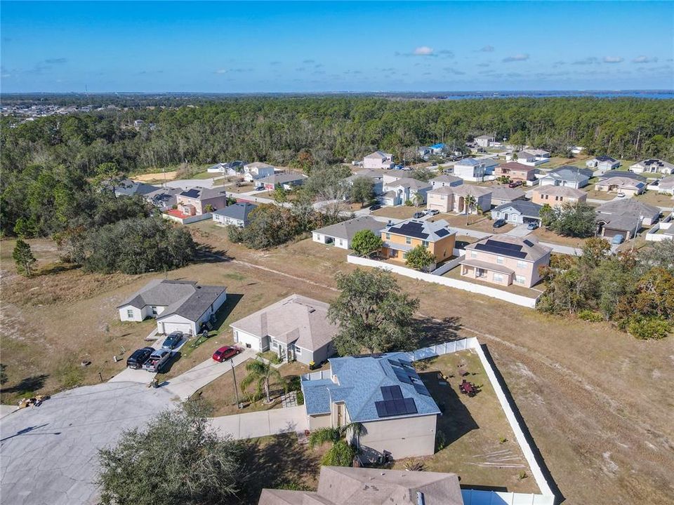 待售: $350,000 (4 贝兹, 2 浴室, 2104 平方英尺)