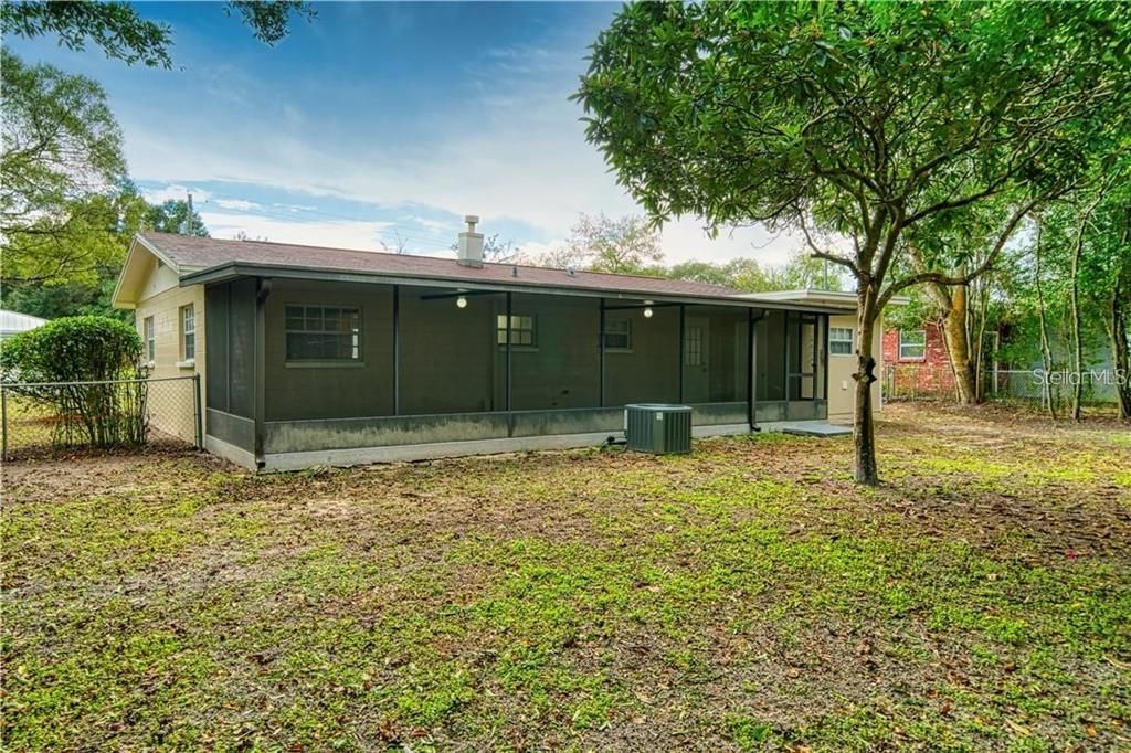 For Sale: $340,000 (3 beds, 1 baths, 1200 Square Feet)