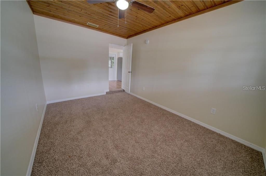 For Sale: $340,000 (3 beds, 1 baths, 1200 Square Feet)