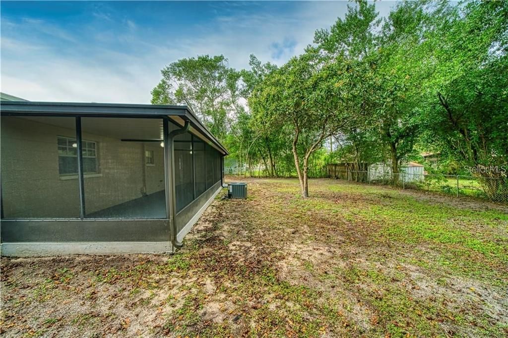 For Sale: $340,000 (3 beds, 1 baths, 1200 Square Feet)