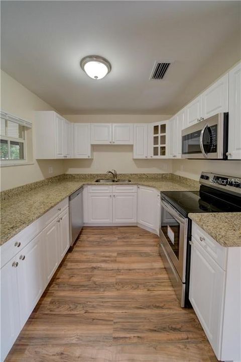 For Sale: $340,000 (3 beds, 1 baths, 1200 Square Feet)