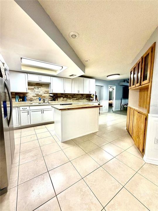 For Sale: $499,000 (4 beds, 2 baths, 2276 Square Feet)