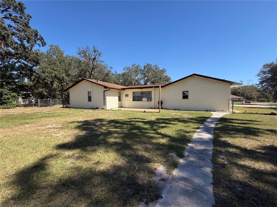 For Sale: $499,000 (4 beds, 2 baths, 2276 Square Feet)