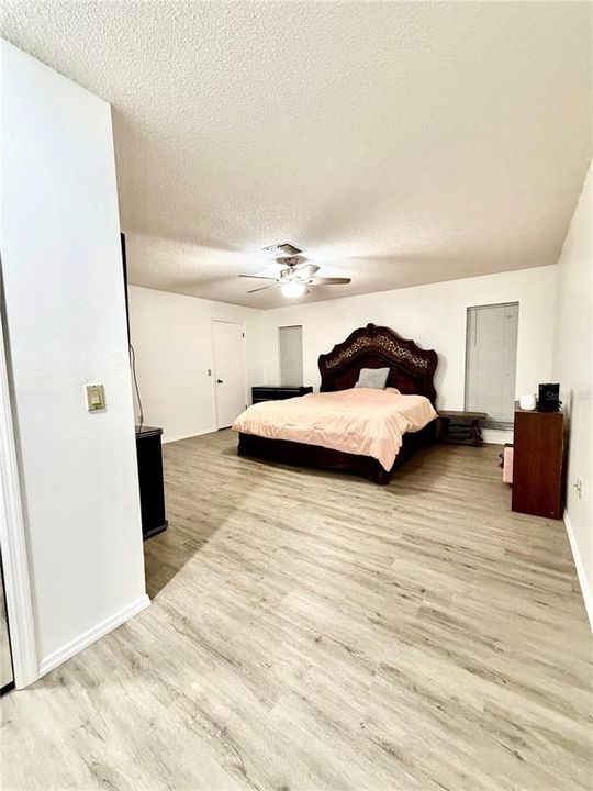 For Sale: $499,000 (4 beds, 2 baths, 2276 Square Feet)