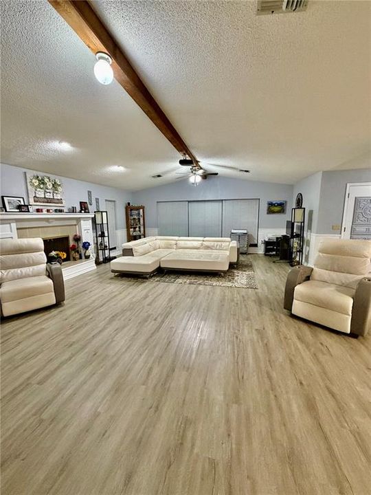 For Sale: $499,000 (4 beds, 2 baths, 2276 Square Feet)