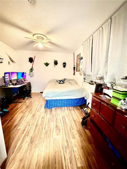 For Sale: $499,000 (4 beds, 2 baths, 2276 Square Feet)