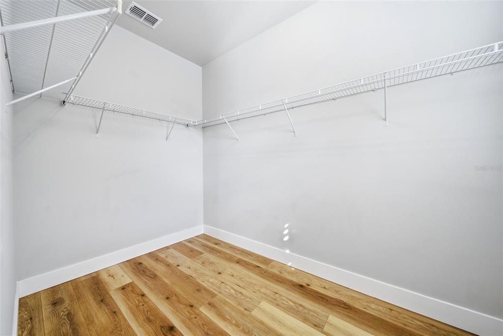 Active With Contract: $860,000 (4 beds, 3 baths, 2992 Square Feet)