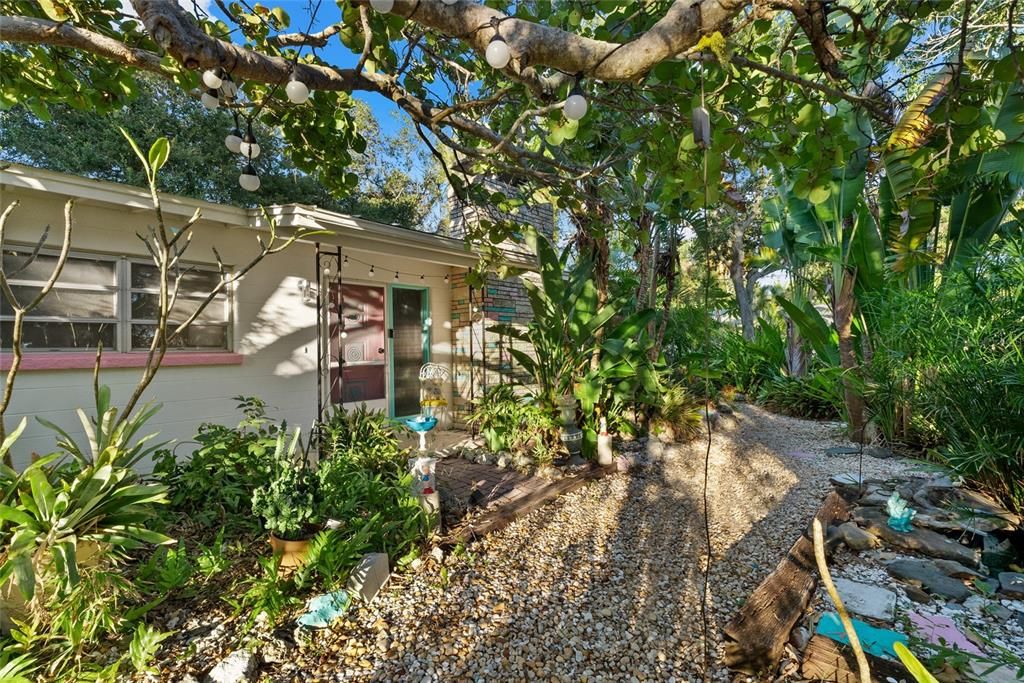 待售: $680,000 (3 贝兹, 2 浴室, 1723 平方英尺)