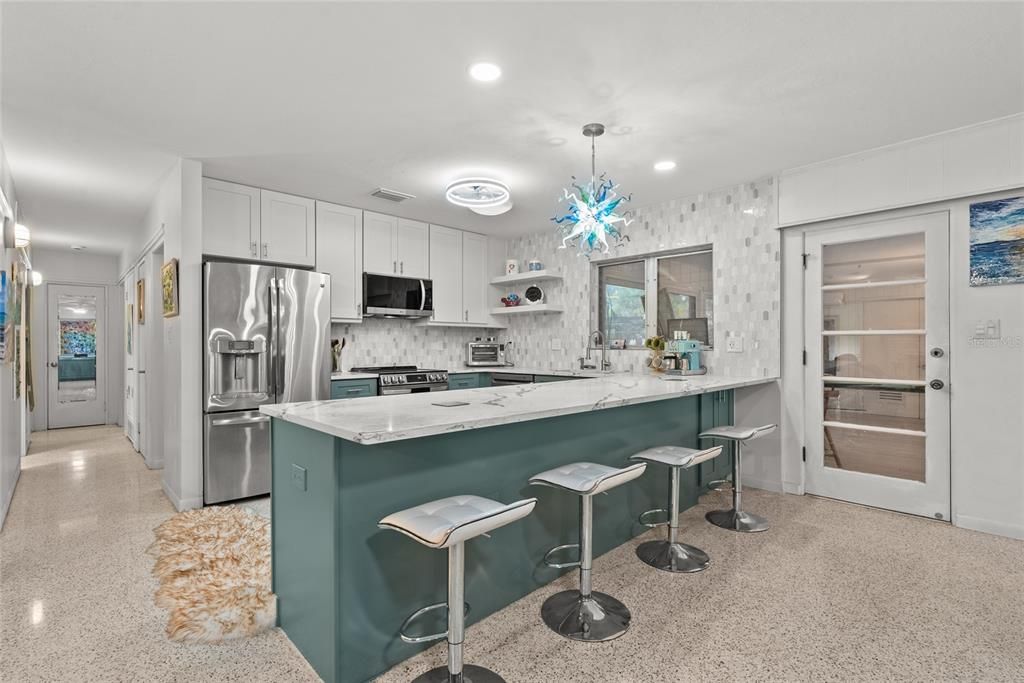 待售: $680,000 (3 贝兹, 2 浴室, 1723 平方英尺)