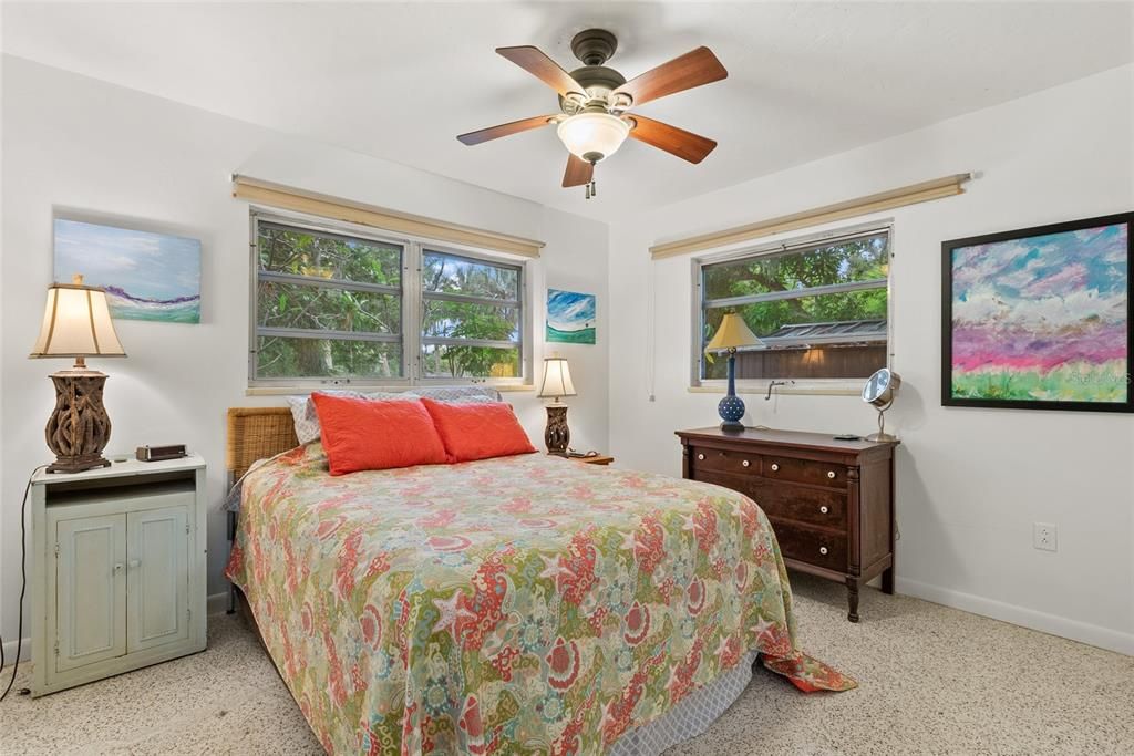 待售: $680,000 (3 贝兹, 2 浴室, 1723 平方英尺)