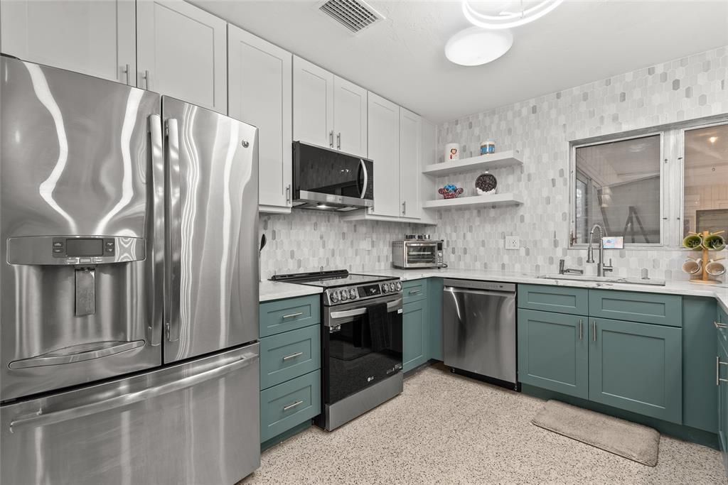 待售: $680,000 (3 贝兹, 2 浴室, 1723 平方英尺)