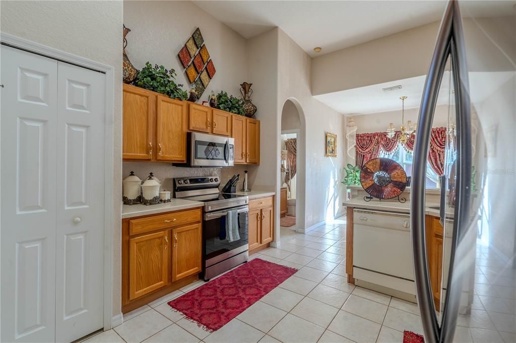 待售: $455,000 (3 贝兹, 2 浴室, 1713 平方英尺)