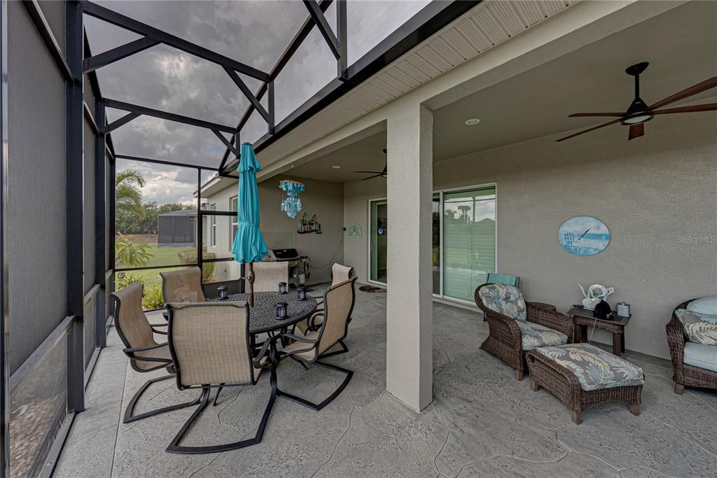 На продажу: $469,000 (3 спален, 2 ванн, 2045 Квадратных фут)