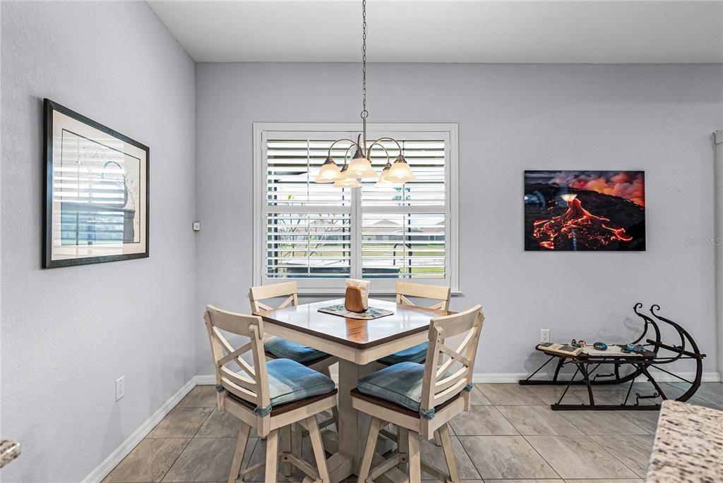 На продажу: $469,000 (3 спален, 2 ванн, 2045 Квадратных фут)