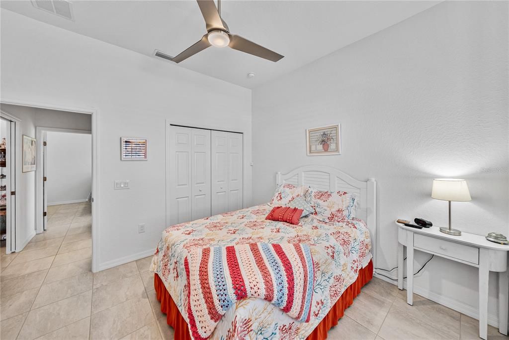 На продажу: $469,000 (3 спален, 2 ванн, 2045 Квадратных фут)