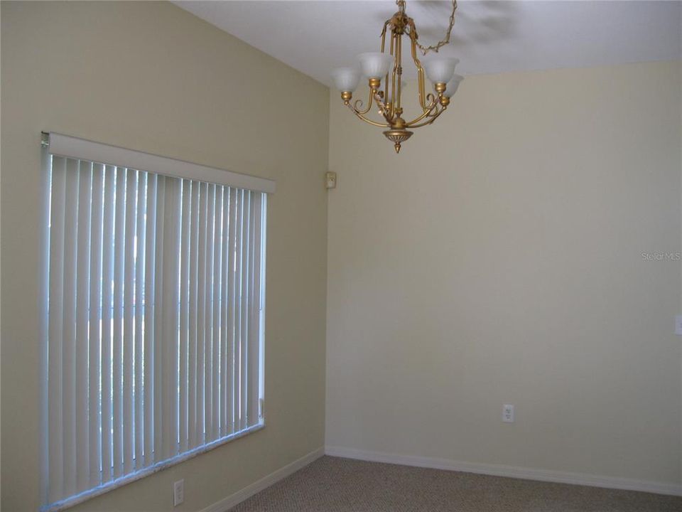 For Rent: $2,800 (3 beds, 2 baths, 1935 Square Feet)