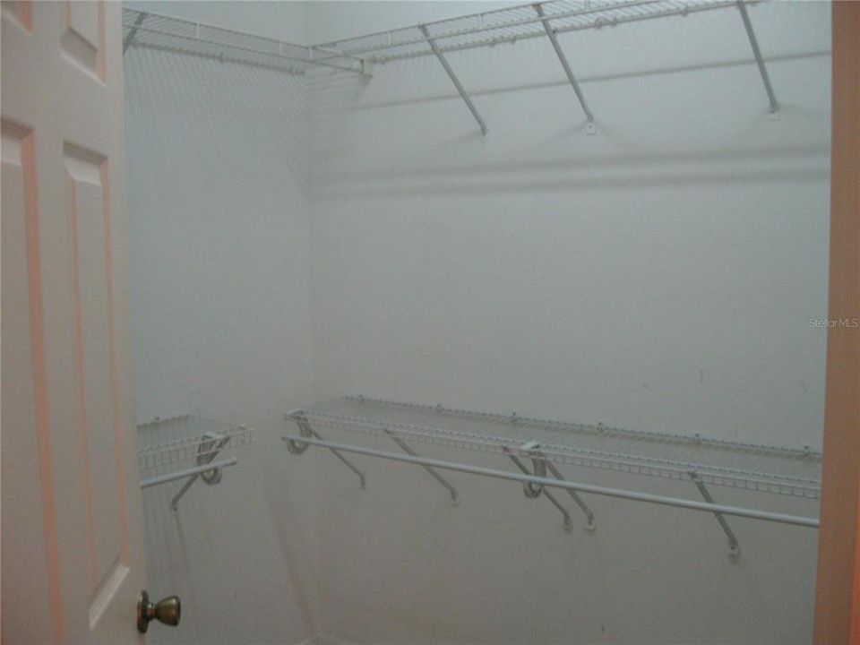 For Rent: $2,800 (3 beds, 2 baths, 1935 Square Feet)