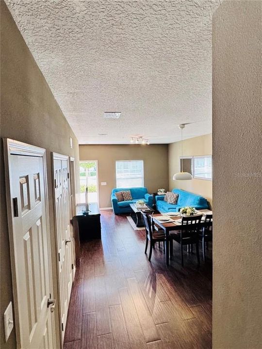 For Rent: $1,800 (3 beds, 2 baths, 1300 Square Feet)