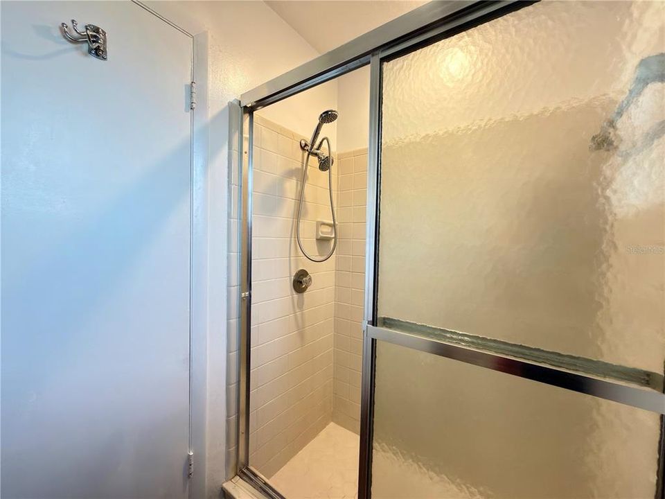 For Rent: $2,400 (3 beds, 2 baths, 1238 Square Feet)