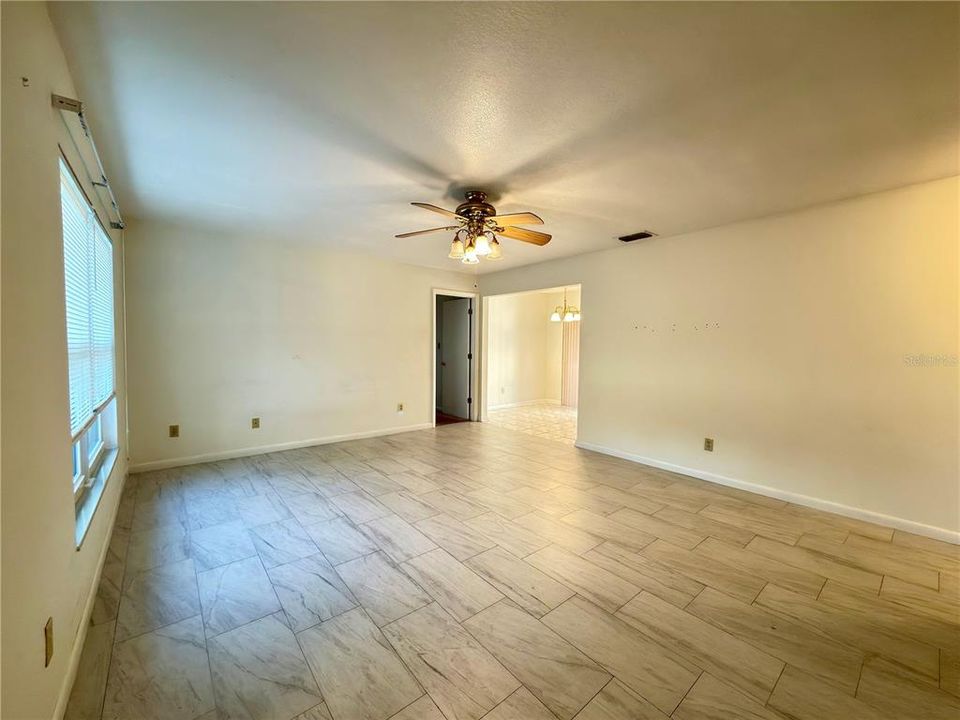 For Rent: $2,400 (3 beds, 2 baths, 1238 Square Feet)