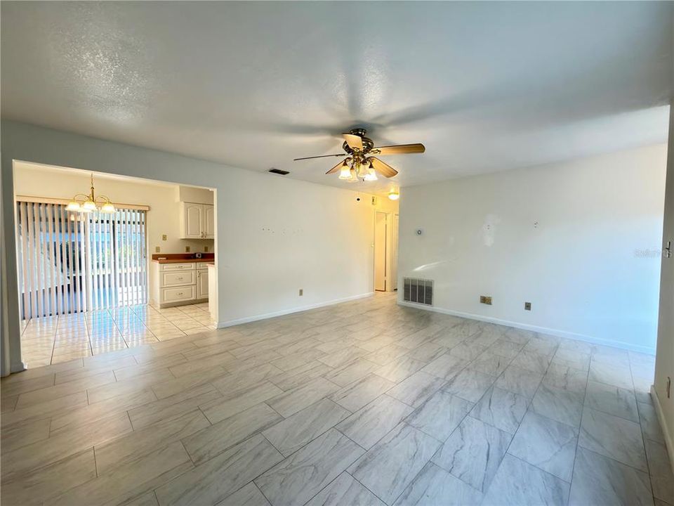 For Rent: $2,400 (3 beds, 2 baths, 1238 Square Feet)