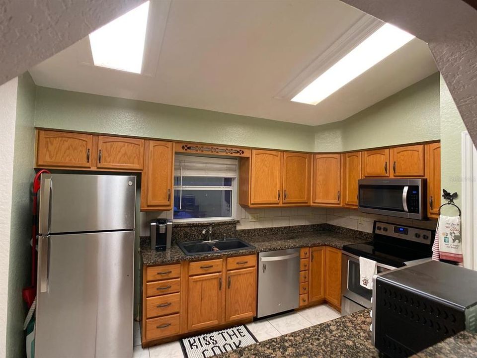 На продажу: $299,000 (3 спален, 2 ванн, 1602 Квадратных фут)