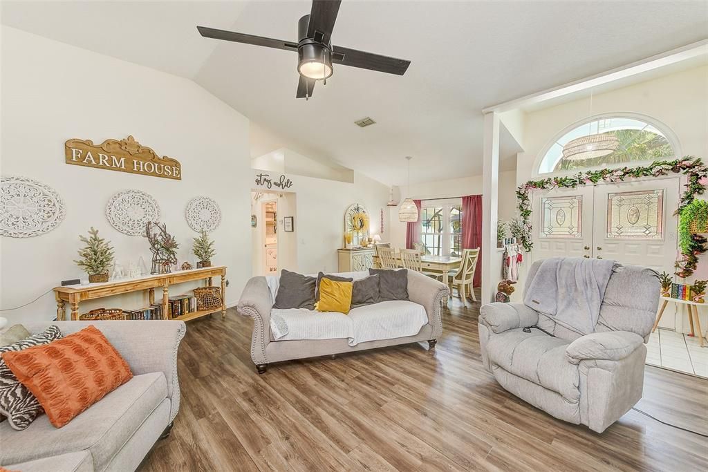 For Sale: $324,000 (3 beds, 2 baths, 2153 Square Feet)